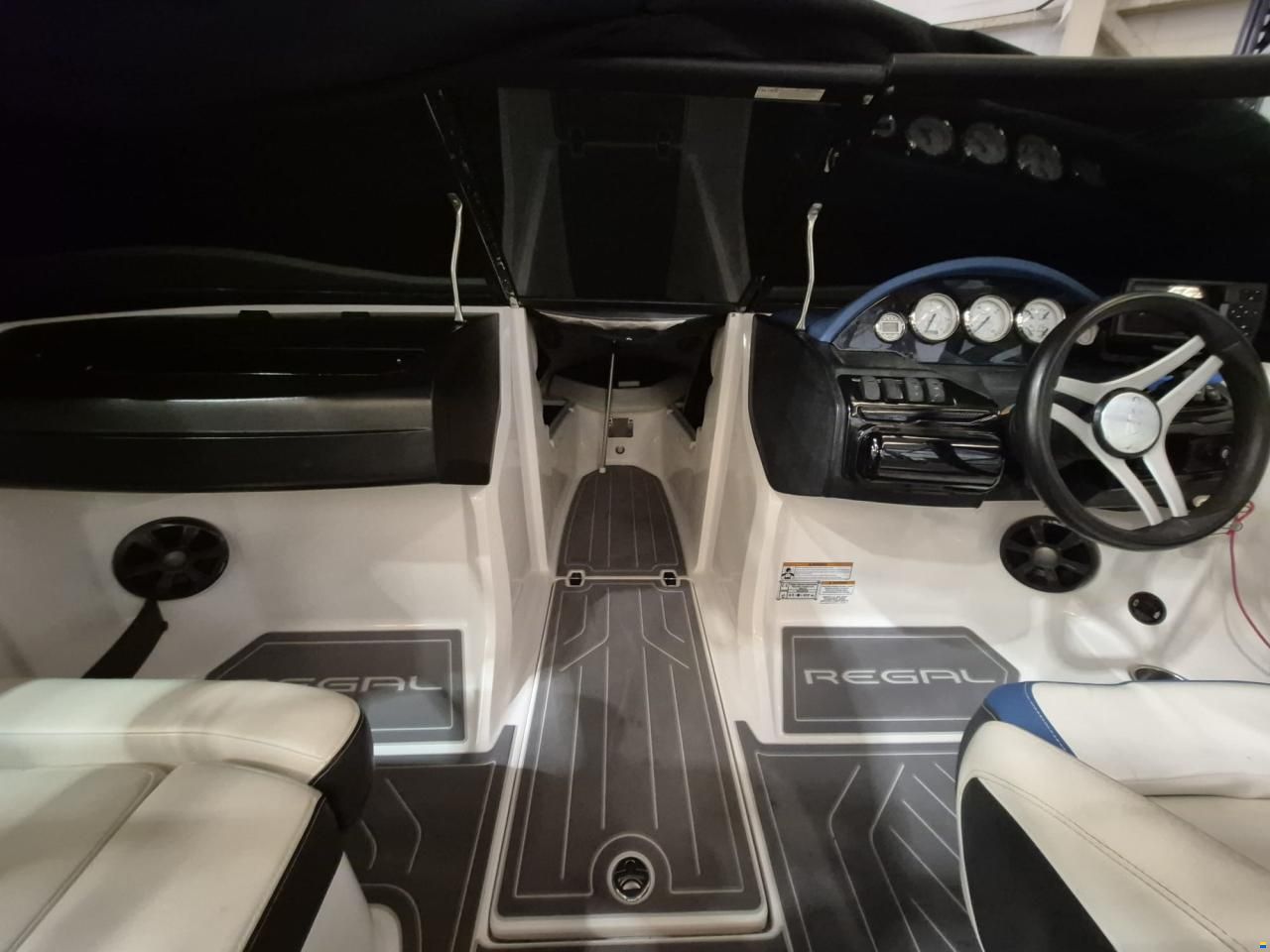 Regal 2000 ESX