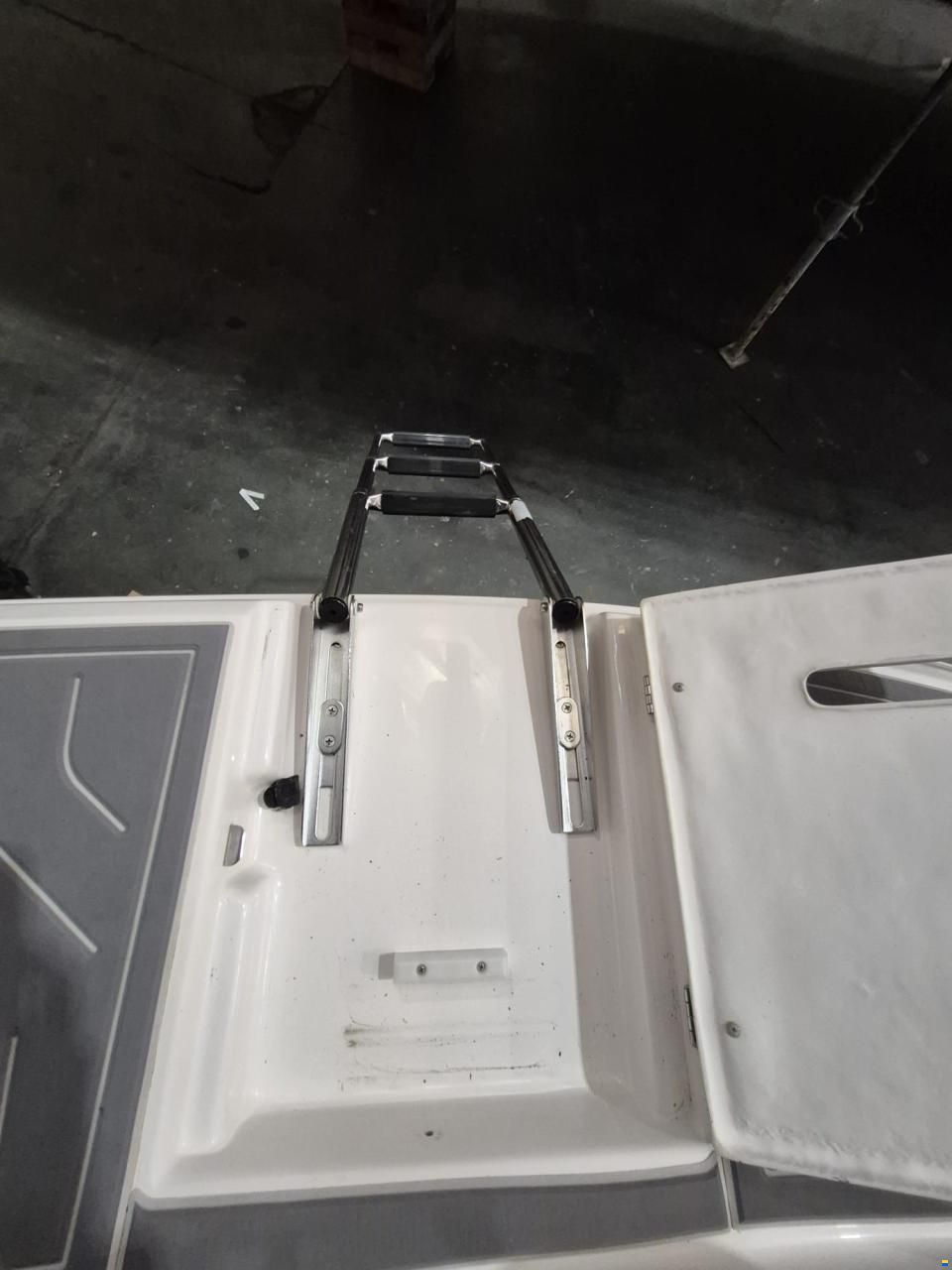 Regal 2000 ESX