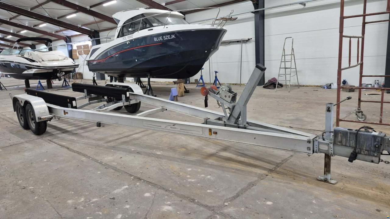 Beneteau Antares 8