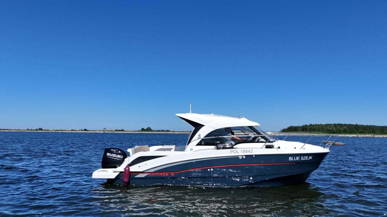 Beneteau Antares 8