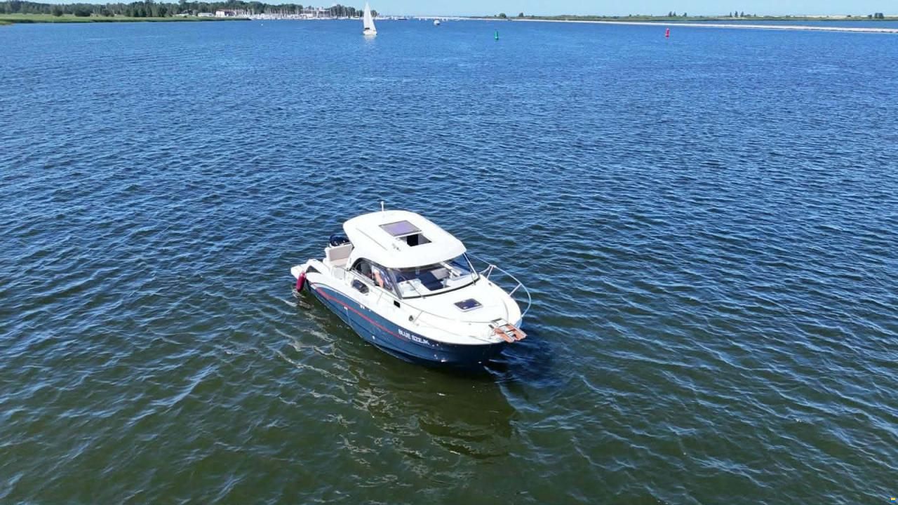 Beneteau Antares 8