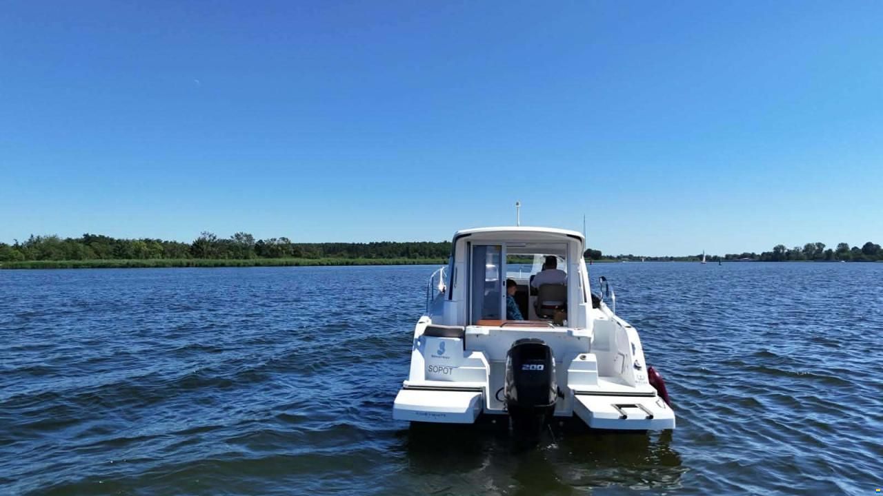 Beneteau Antares 8