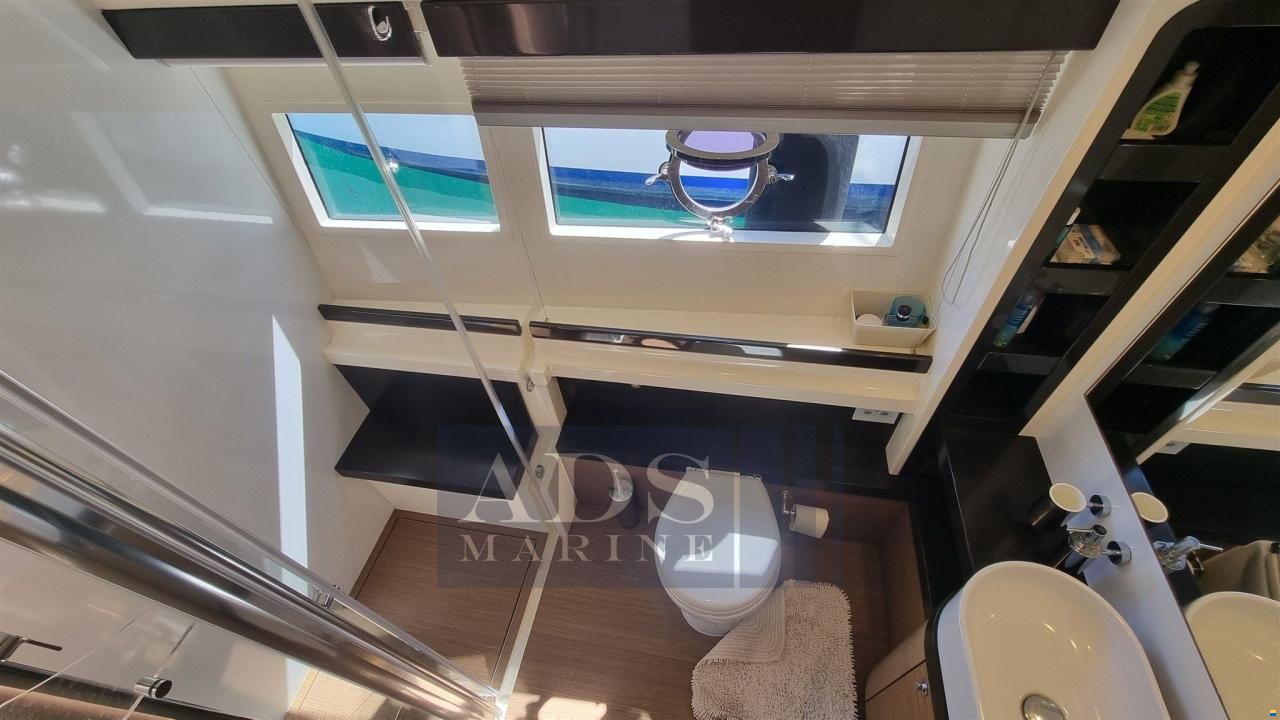 Ferretti 550