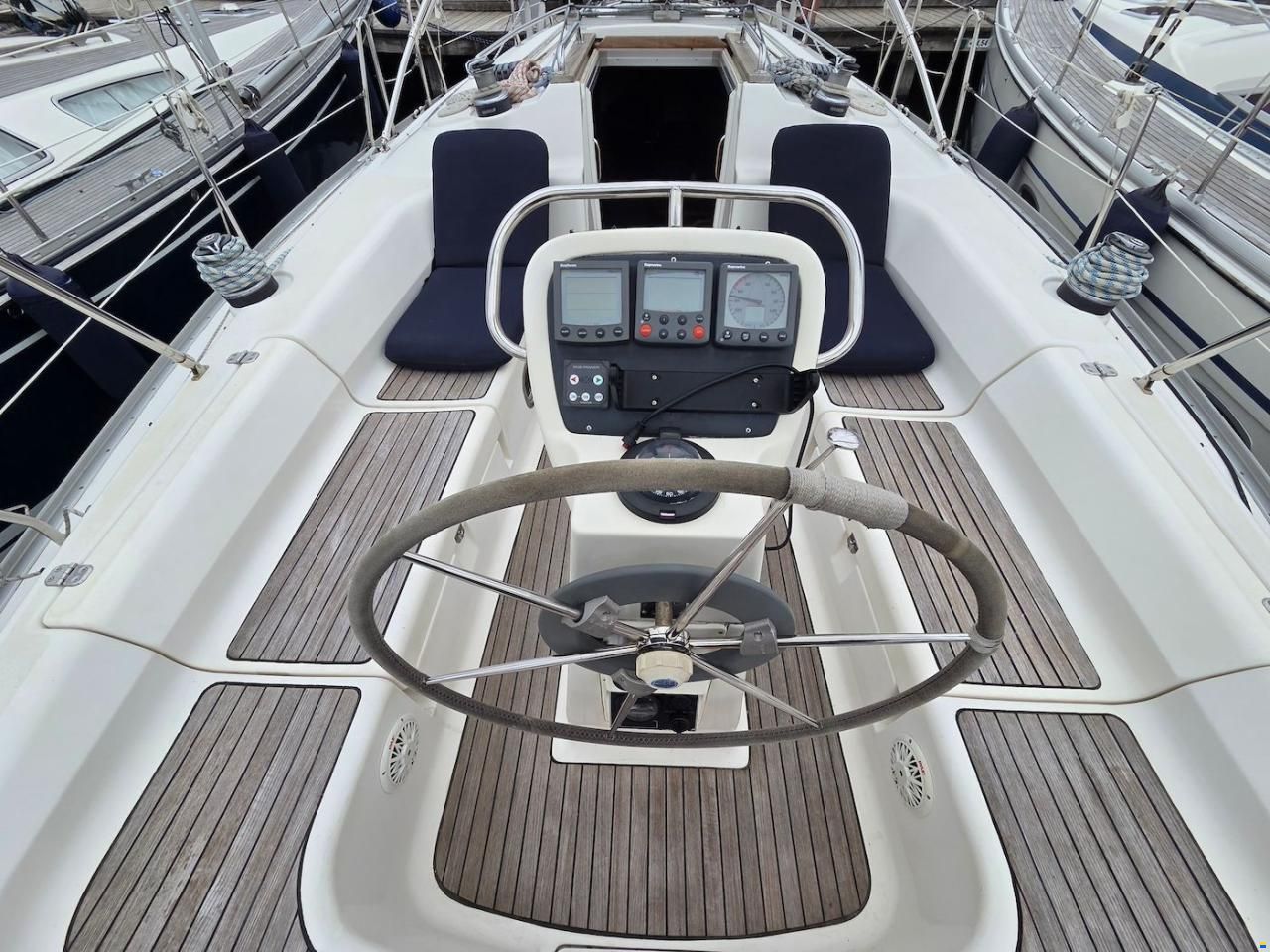 Bavaria 37.3