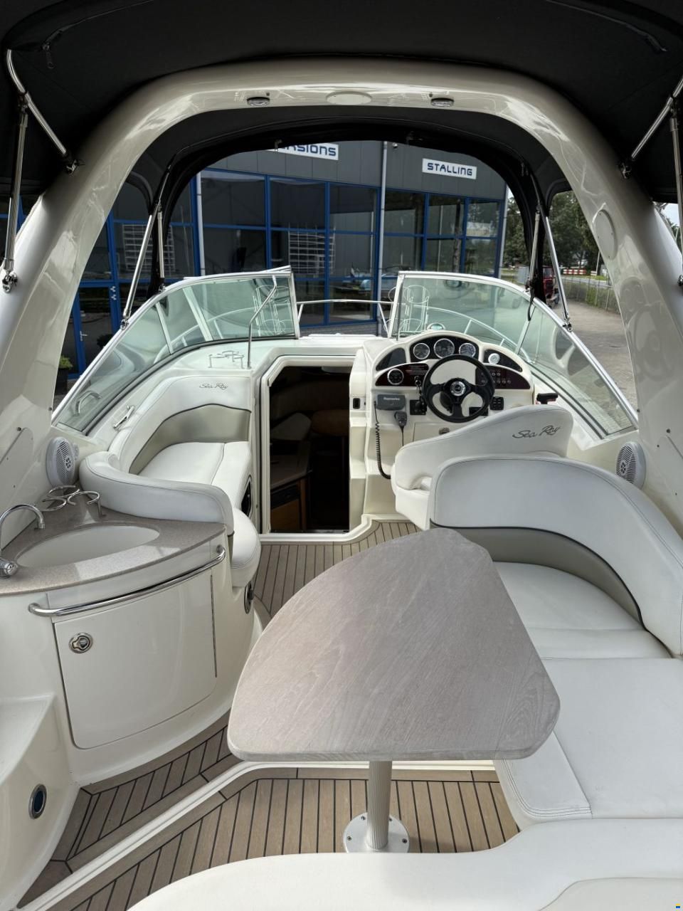 Sea Ray Sundancer 275