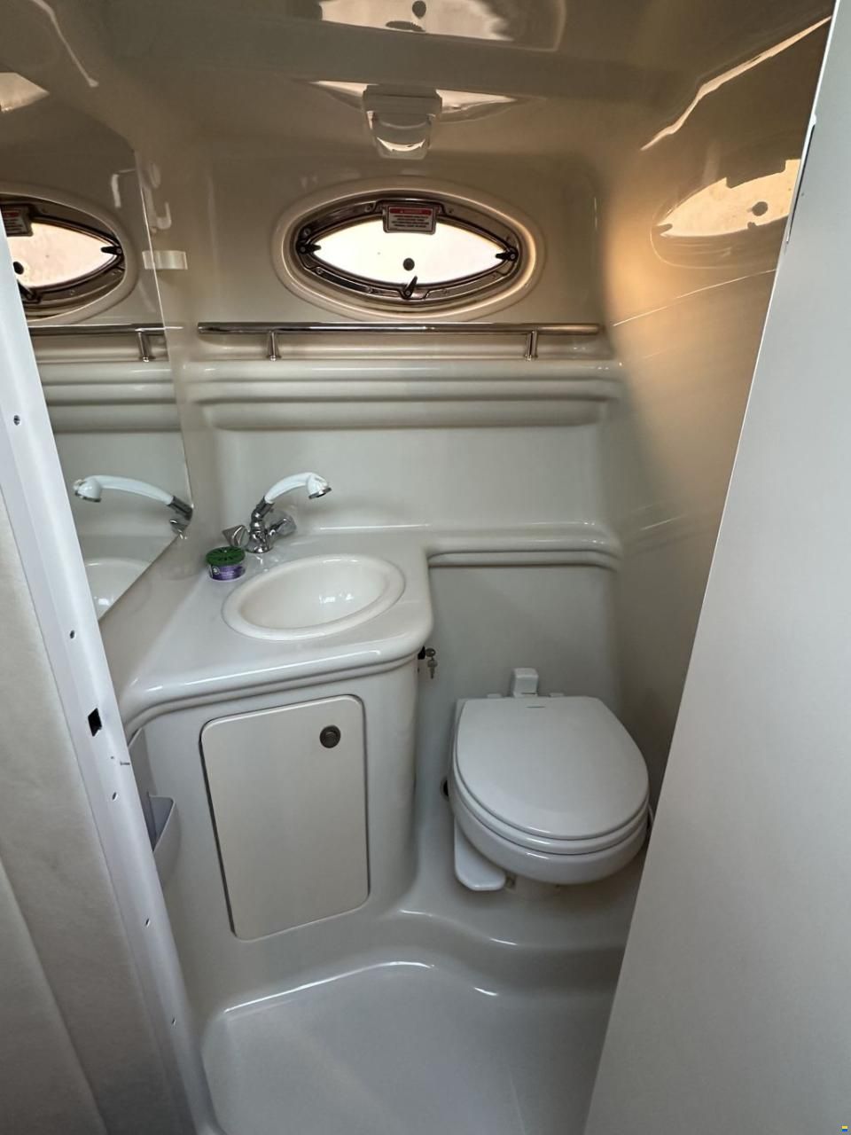 Sea Ray Sundancer 275