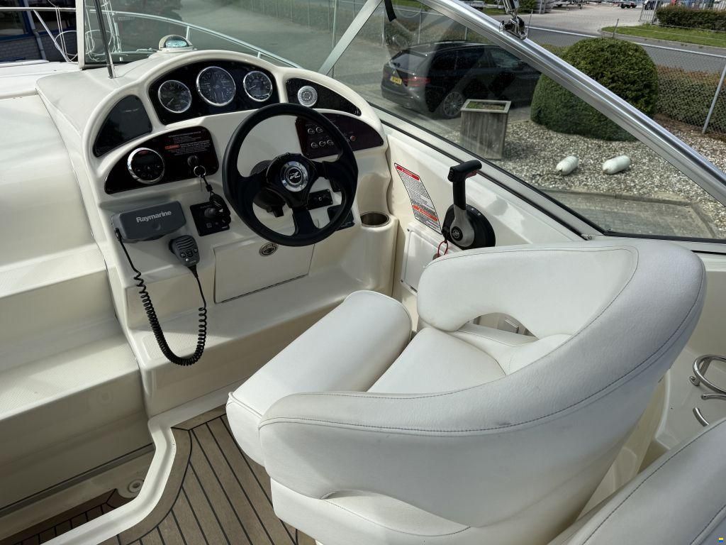 Sea Ray Sundancer 275