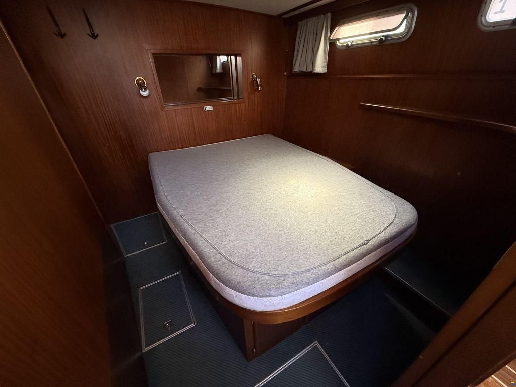 Linssen 35SE