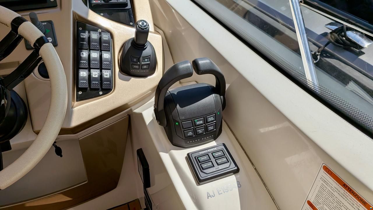 SESSA MARINE C43 – 680 H – VOLVO D6 IPS