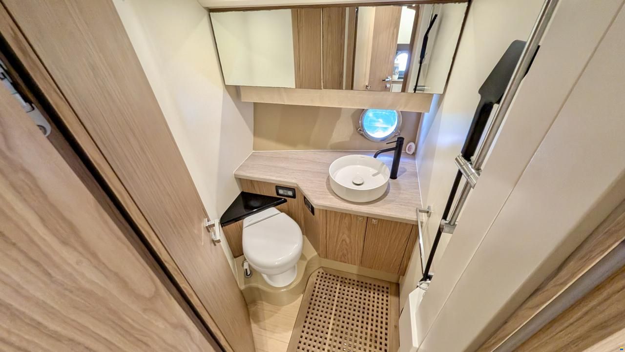 SESSA MARINE C43 – 680 H – VOLVO D6 IPS