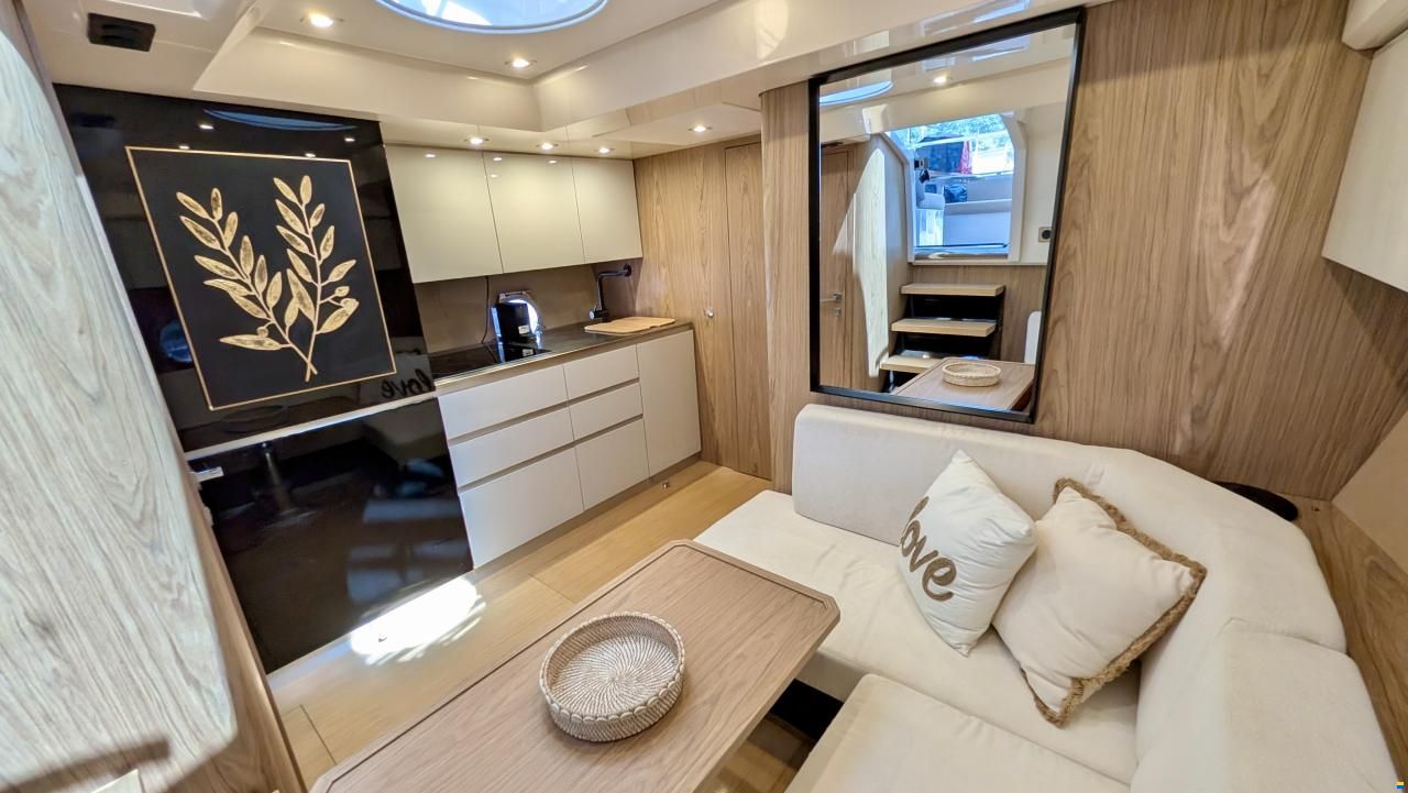 SESSA MARINE C43 – 680 H – VOLVO D6 IPS