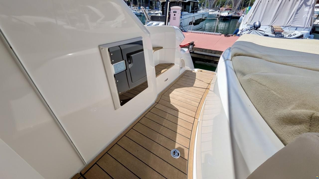 SESSA MARINE C43 – 680 H – VOLVO D6 IPS