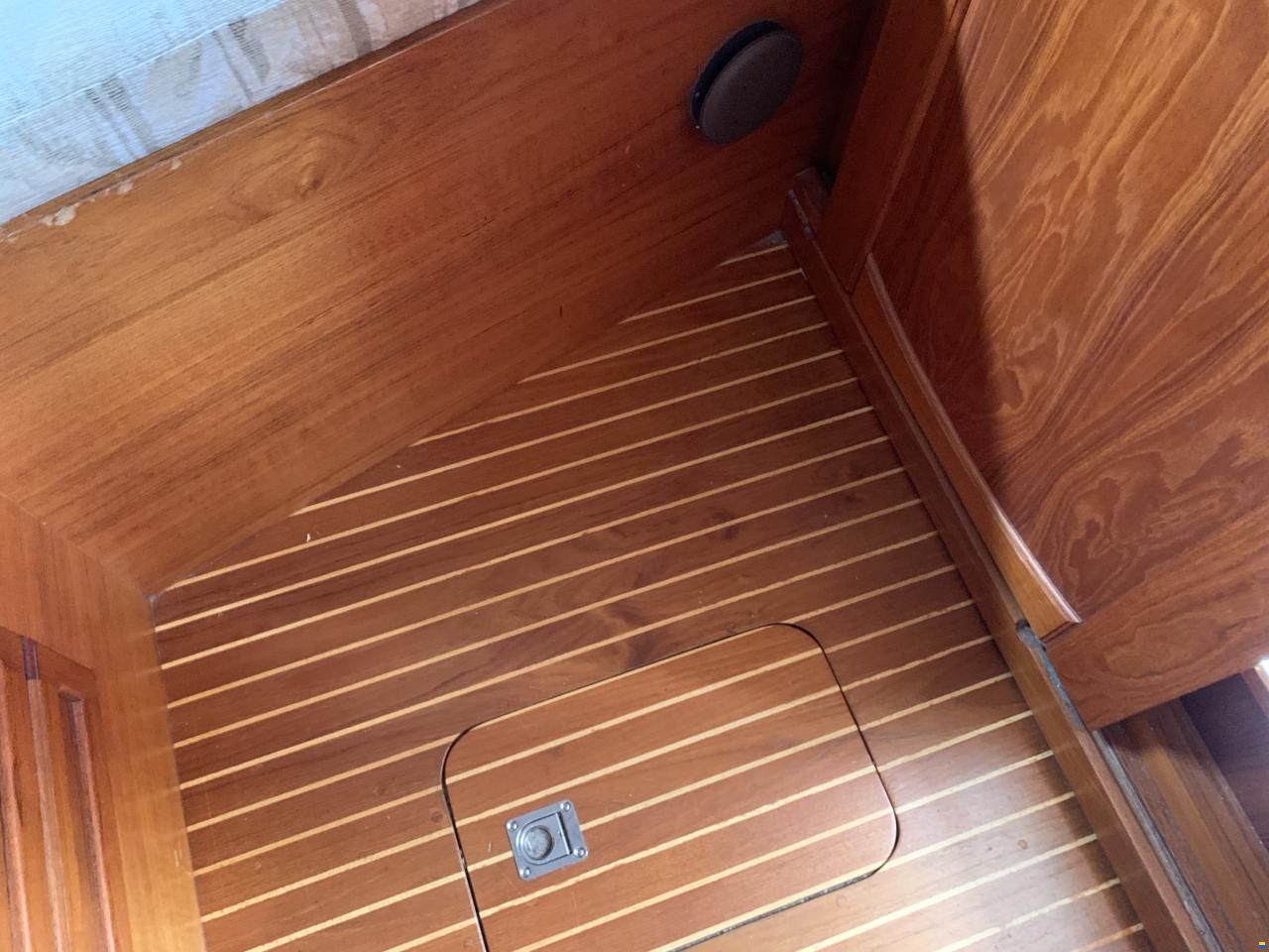 Nauticat 33