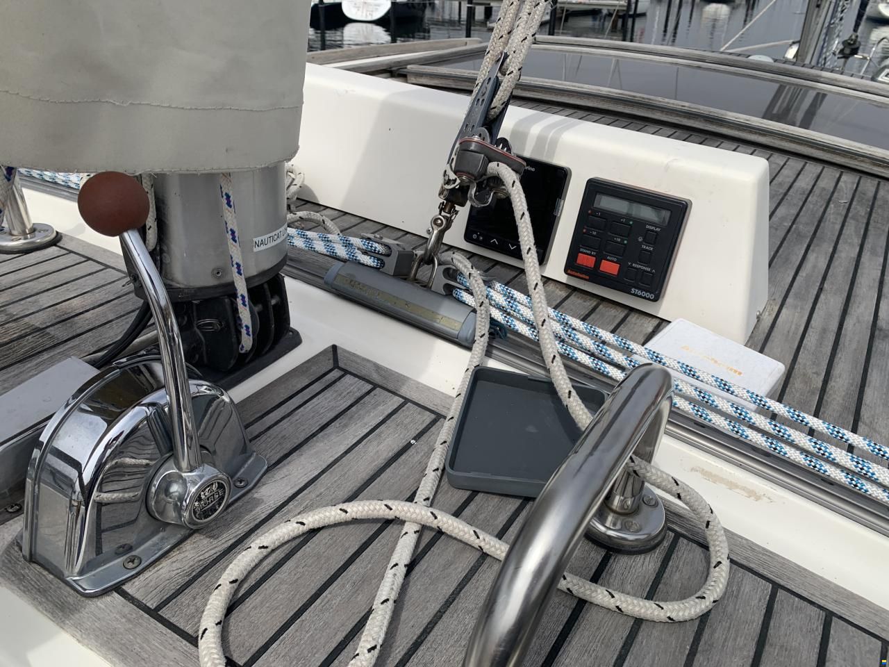 Nauticat 33