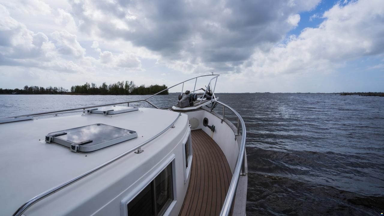 American Marine 49 motoryacht