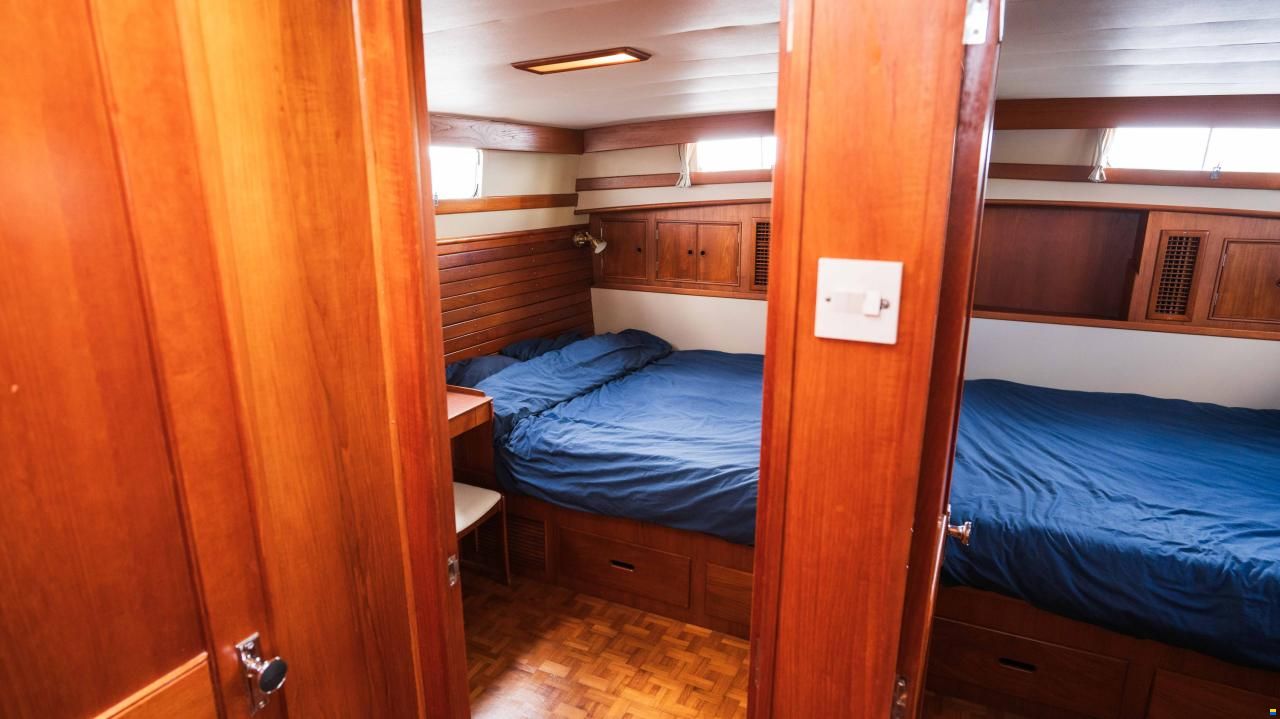 American Marine 49 motoryacht