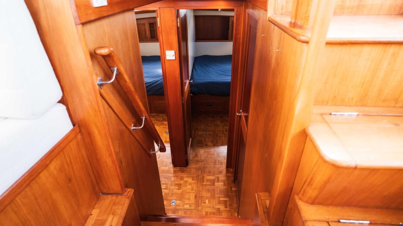 American Marine 49 motoryacht