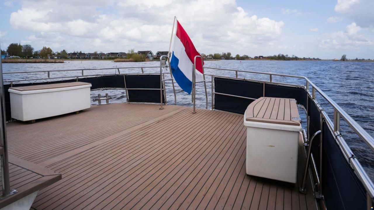 American Marine 49 motoryacht