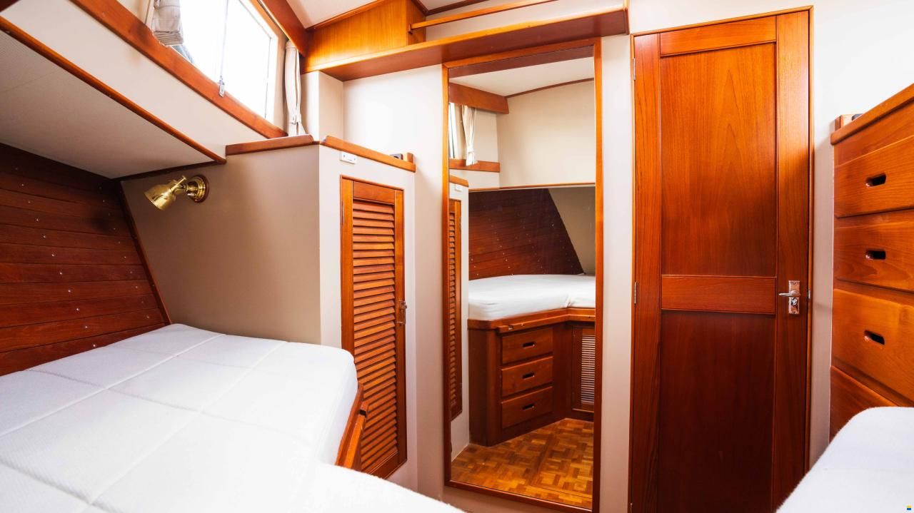 American Marine 49 motoryacht