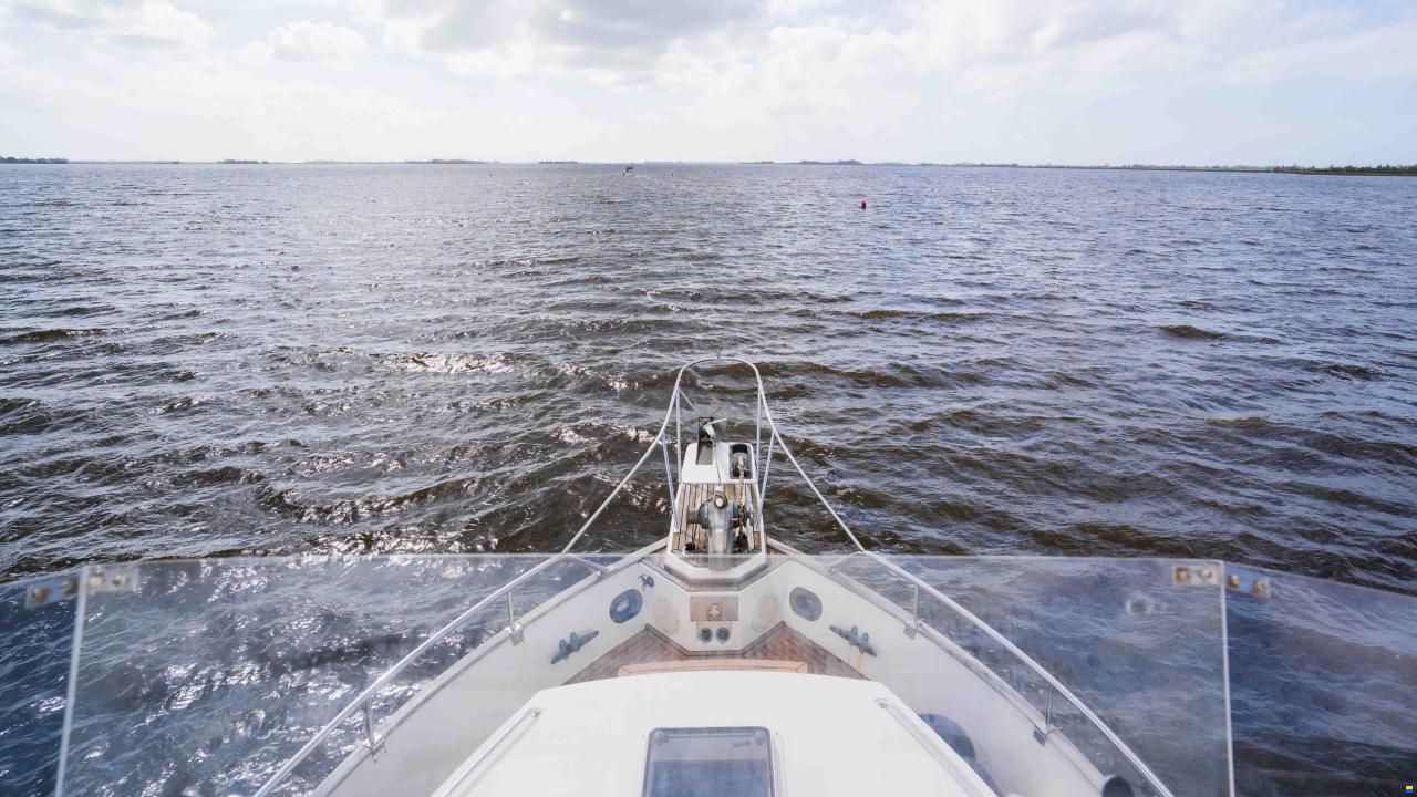 American Marine 49 motoryacht
