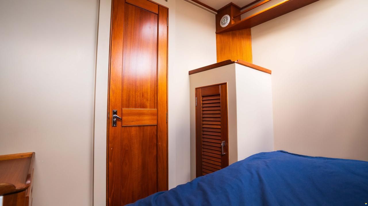 American Marine 49 motoryacht