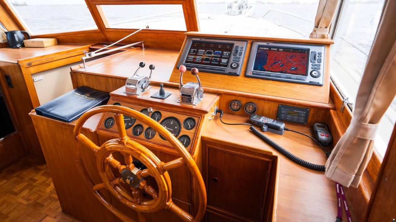 American Marine 49 motoryacht