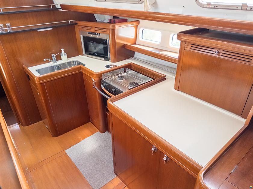 Beneteau Oceanis 523