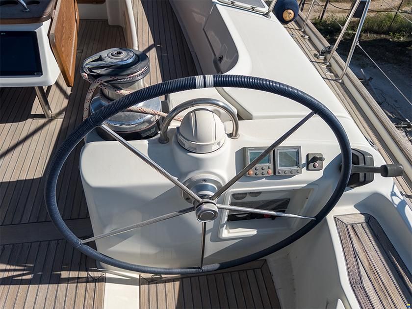Beneteau Oceanis 523