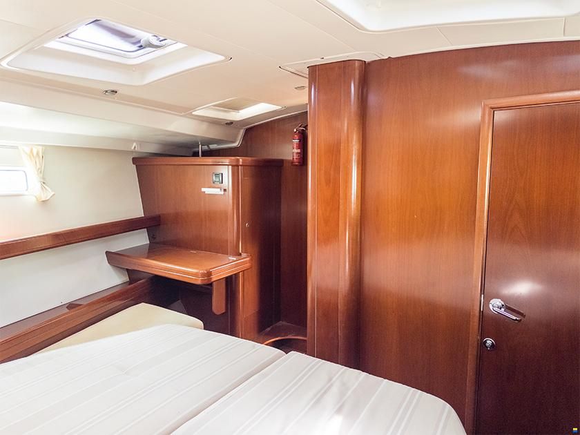 Beneteau Oceanis 523