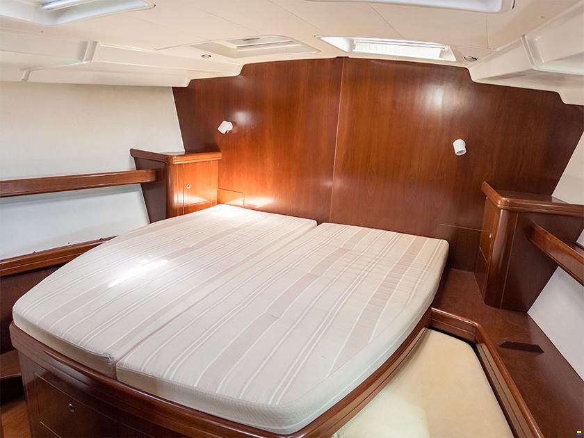 Beneteau Oceanis 523