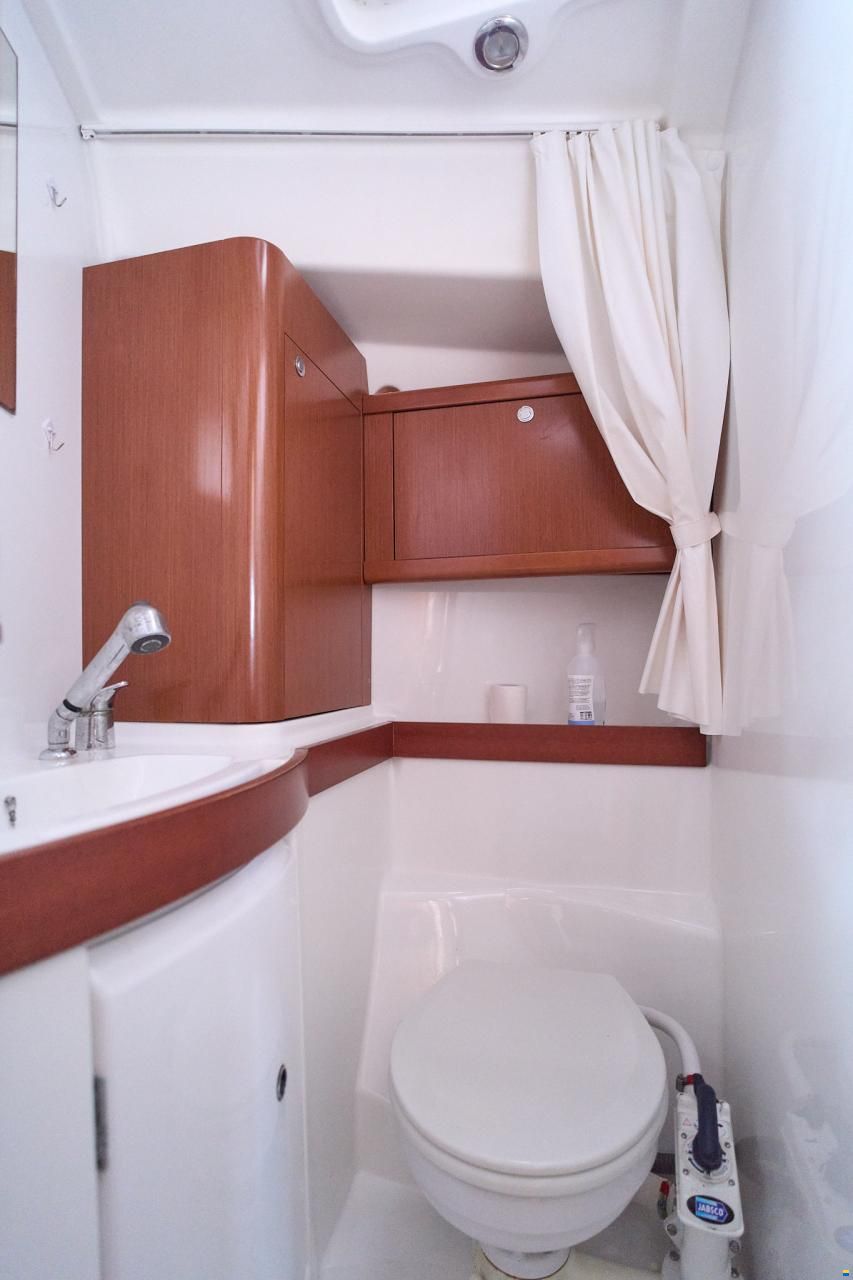 Beneteau Oceanis 40