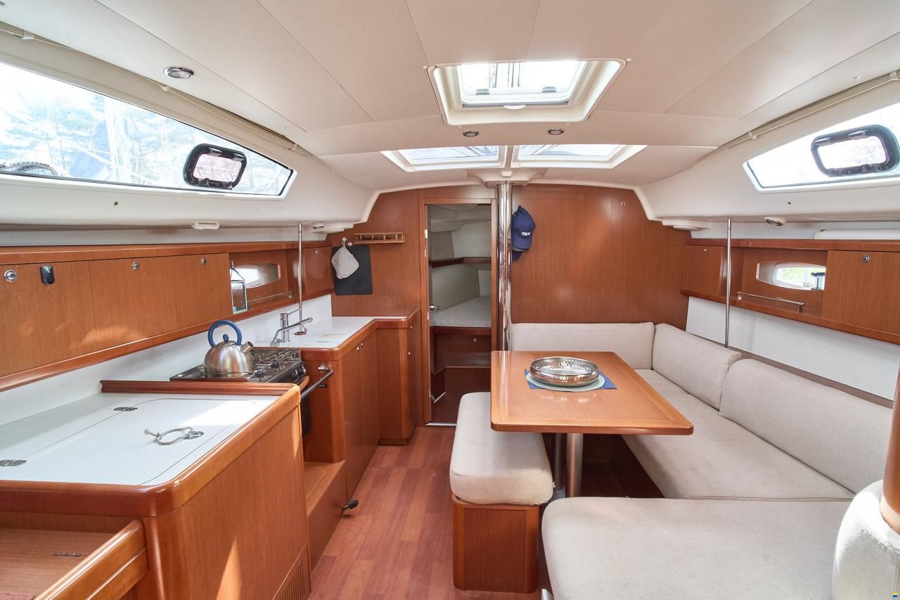 Beneteau Oceanis 40