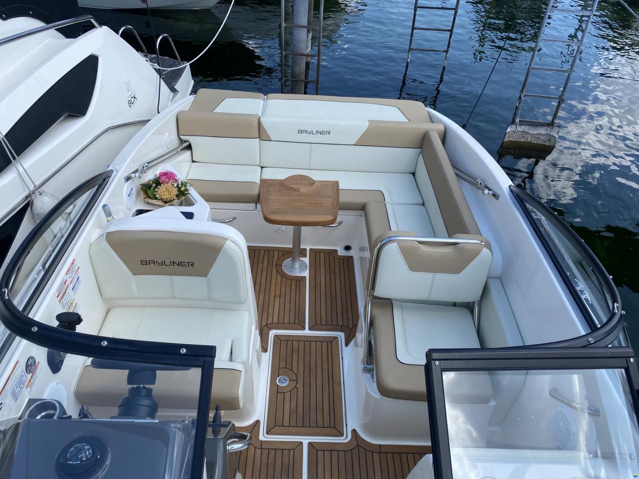 Bayliner 742R
