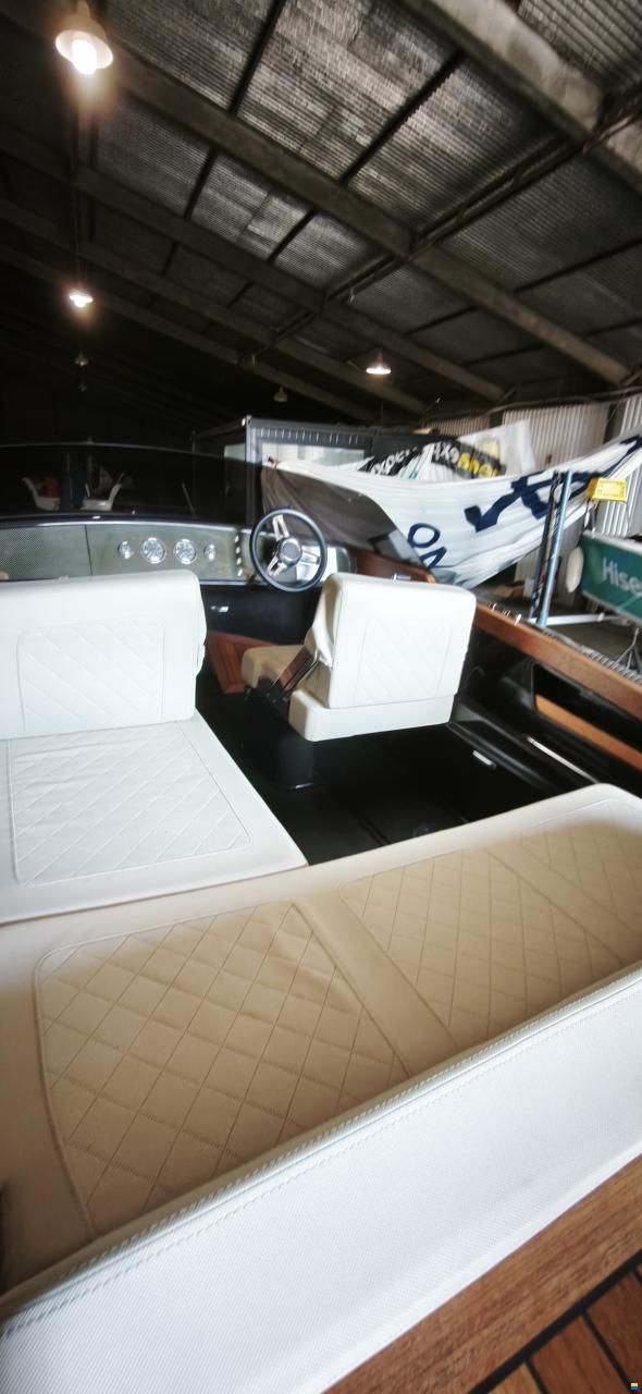 VTS Boats Flying Shark 5.7 Classic