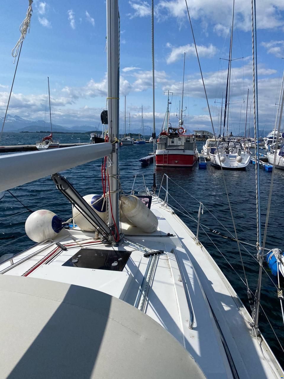 Hanse 320