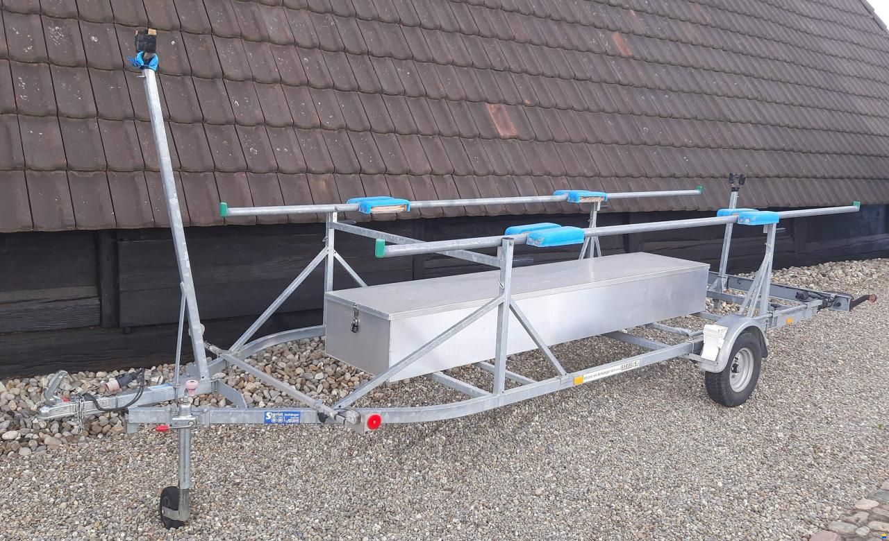 Scheurer A-Cat G7 foiling