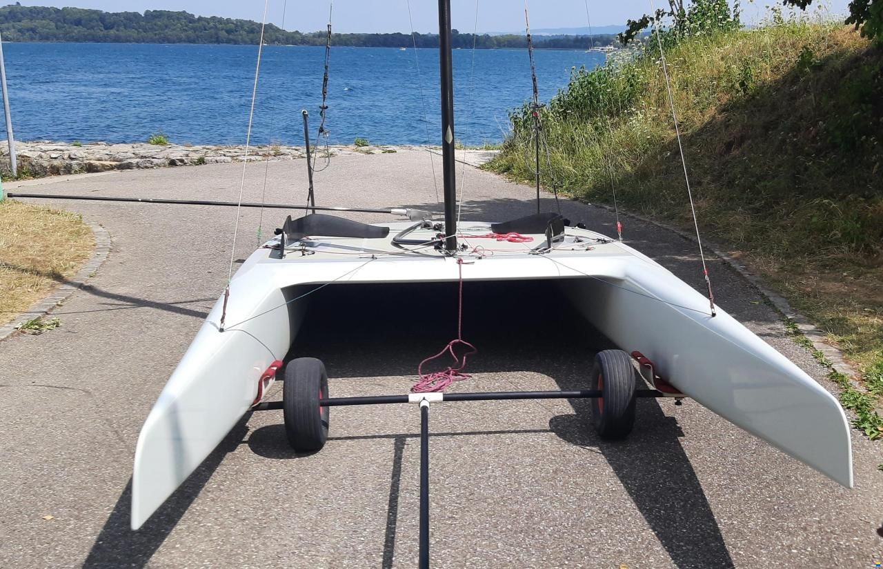 Scheurer A-Cat G7 foiling