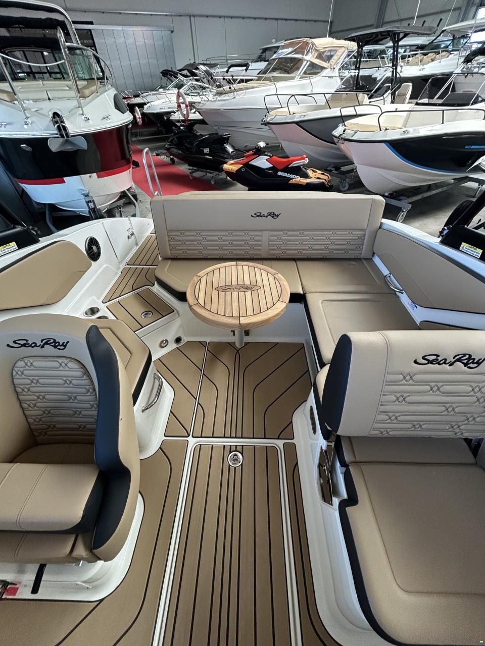 Sea Ray 210 SPX