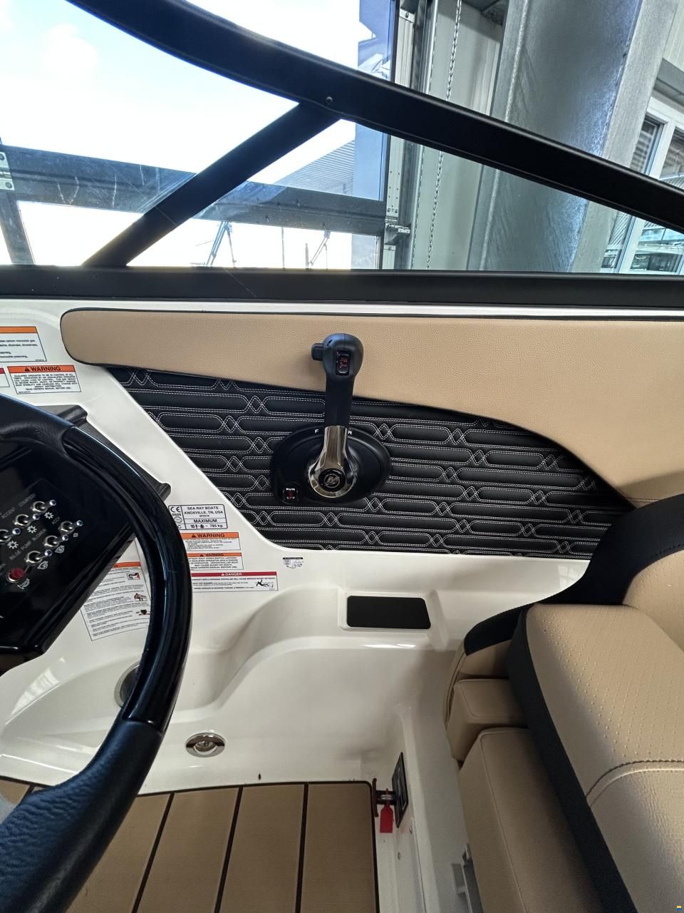 Sea Ray 210 SPX