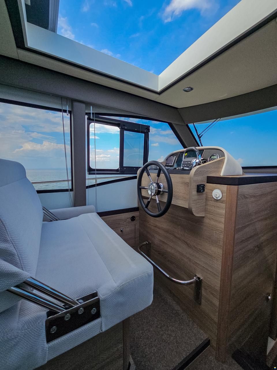 Boarncruiser Boarnstream Elegance 1100 Sedan