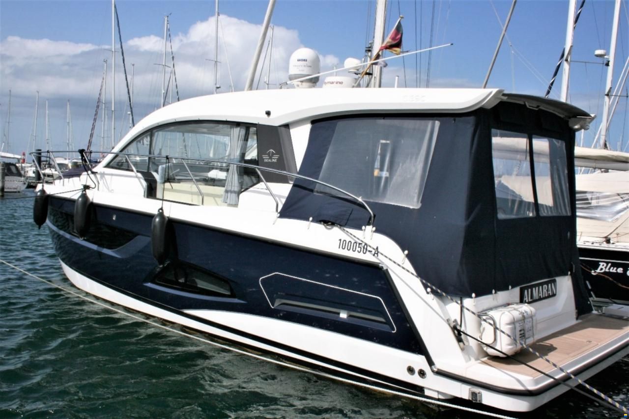 Sealine C390