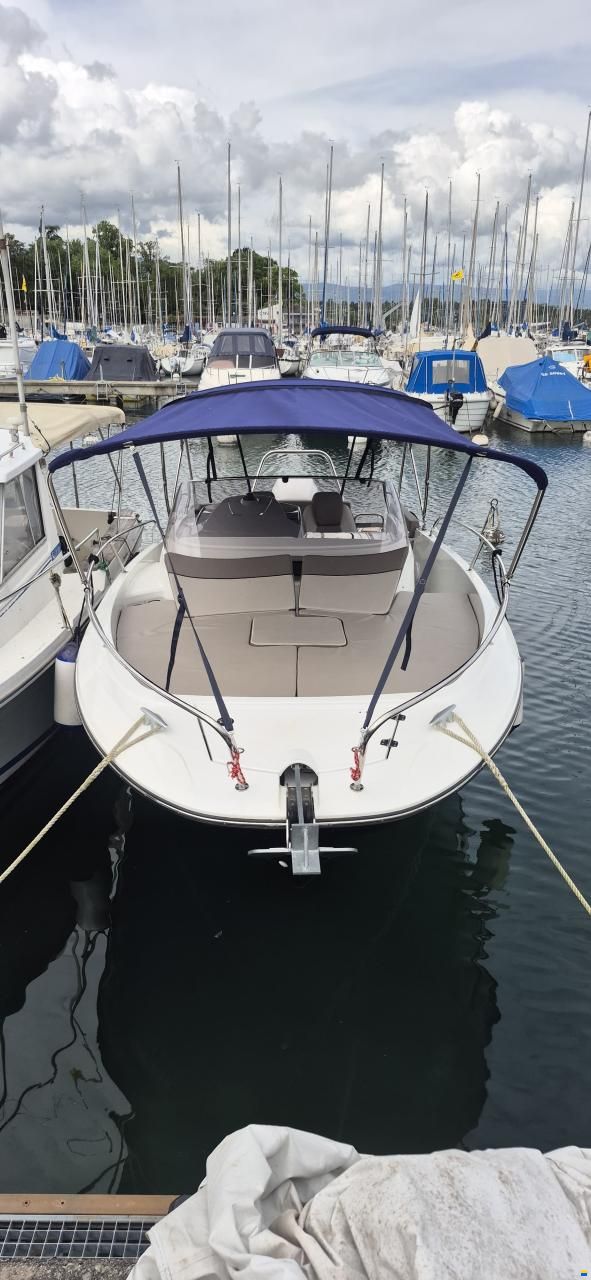 Jeanneau Cap Camarat 7.5 WA 300 CV