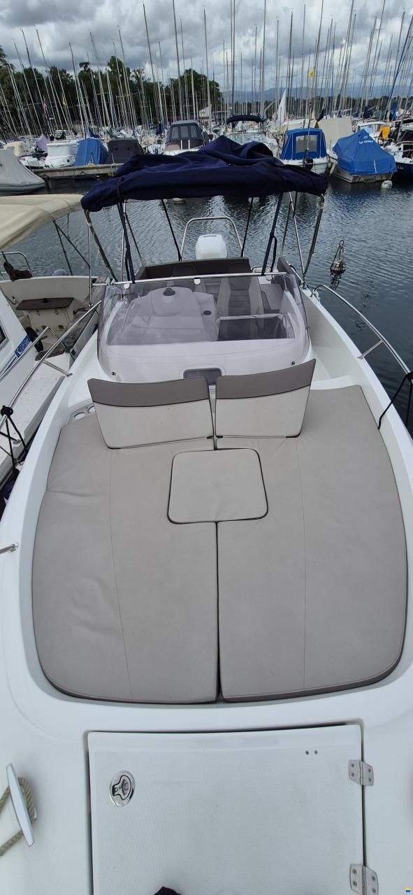 Jeanneau Cap Camarat 7.5 WA 300 CV