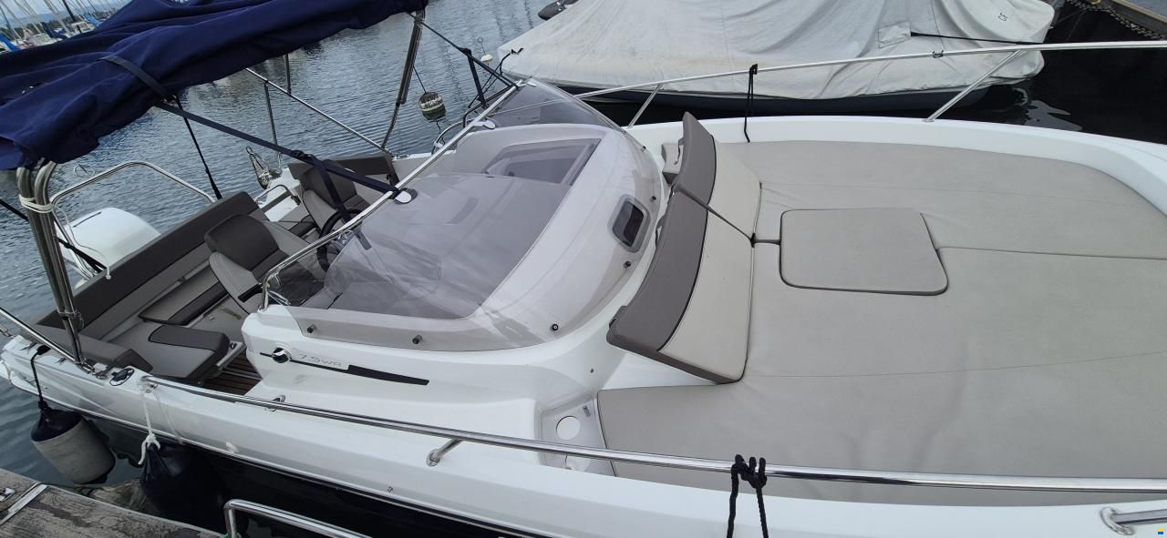 Jeanneau Cap Camarat 7.5 WA 300 CV