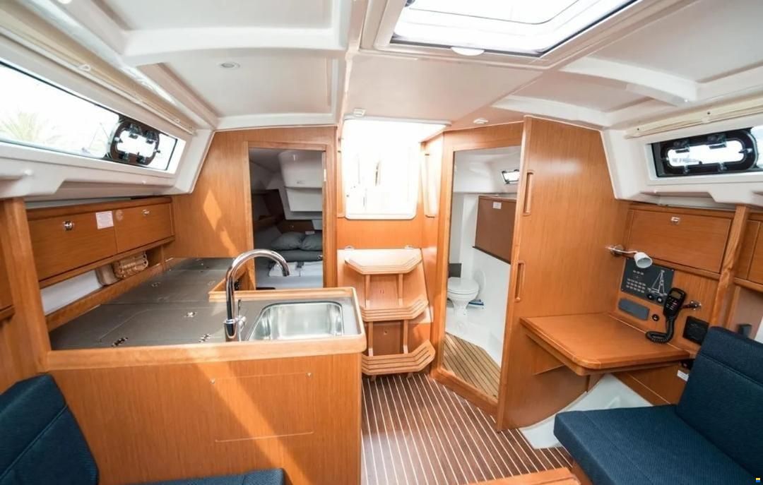 Bavaria CRUISER 34