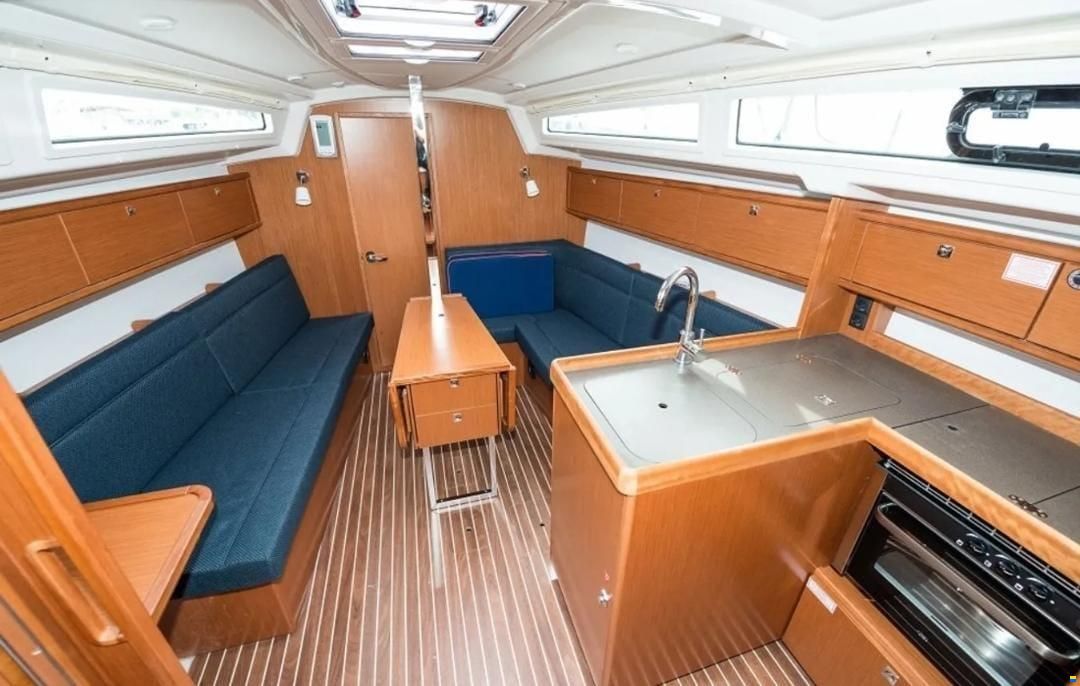 Bavaria CRUISER 34