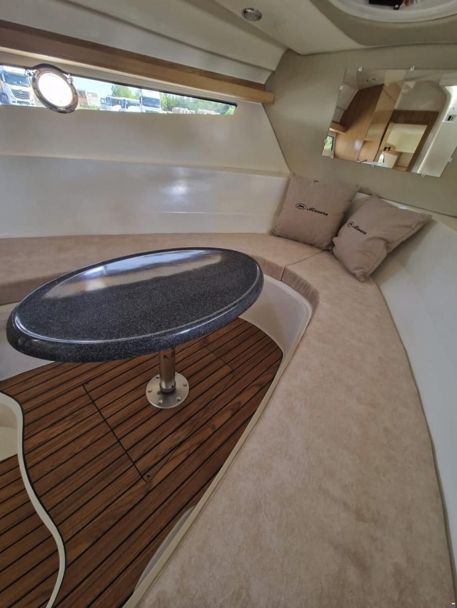 Manara 29 Cabin