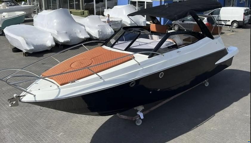 Manara 29 Cabin
