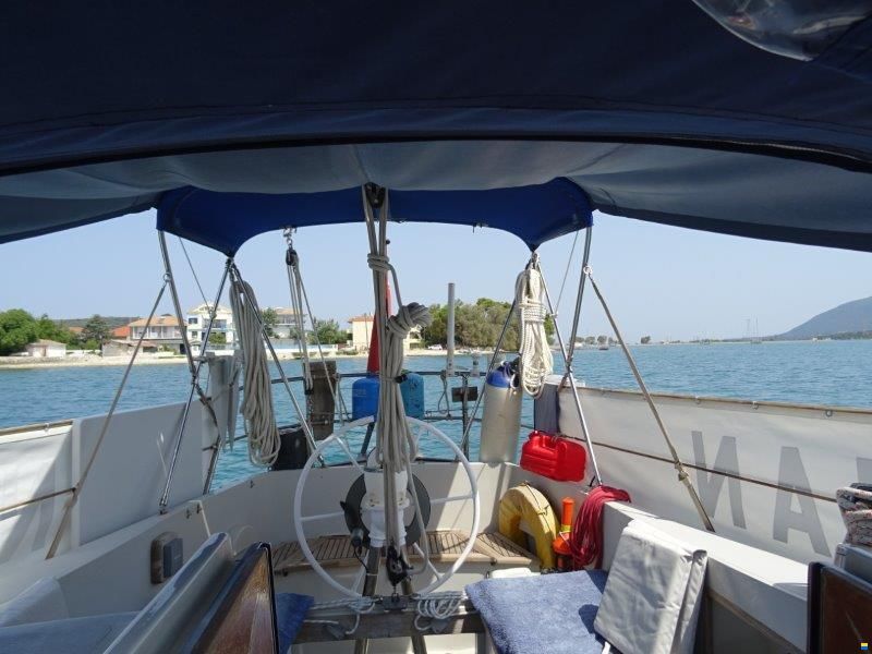 Camper & Nicholsons 35