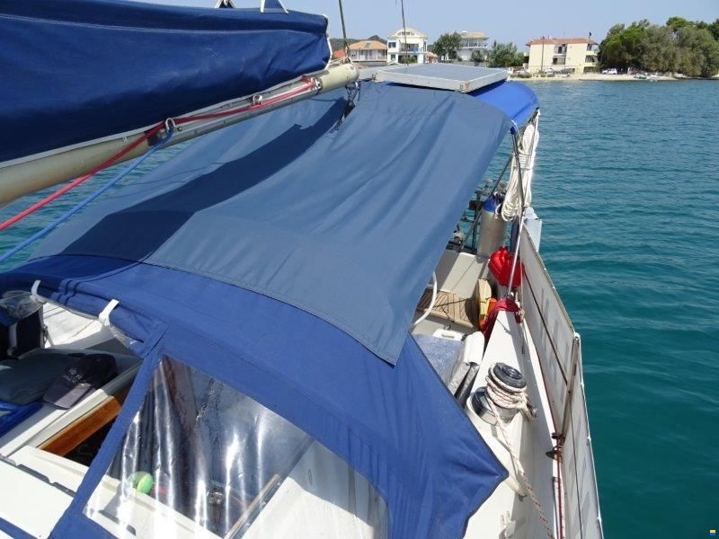 Camper & Nicholsons 35